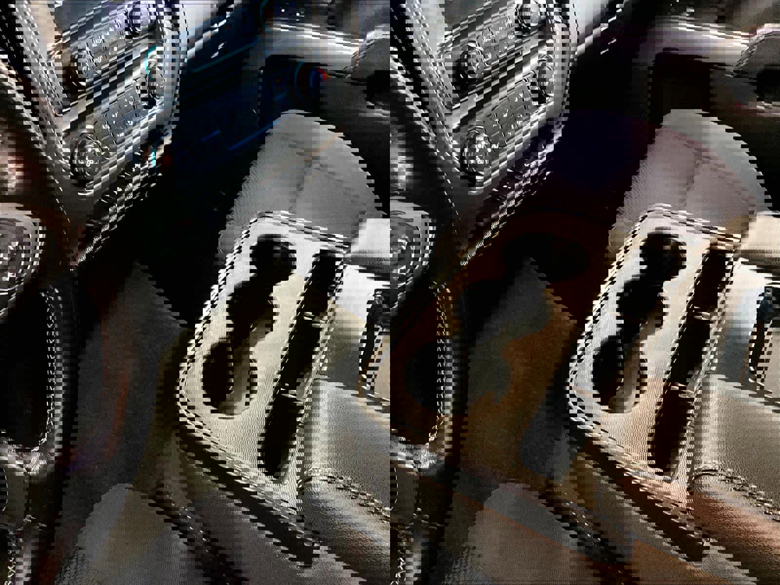 Used 2018 Chevrolet Silverado 1500 LT image 20