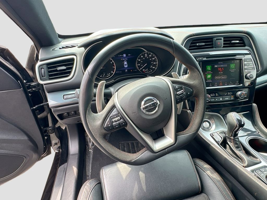 Used 2023 Nissan Maxima SR w/ Sport Mat Group FWD image 11