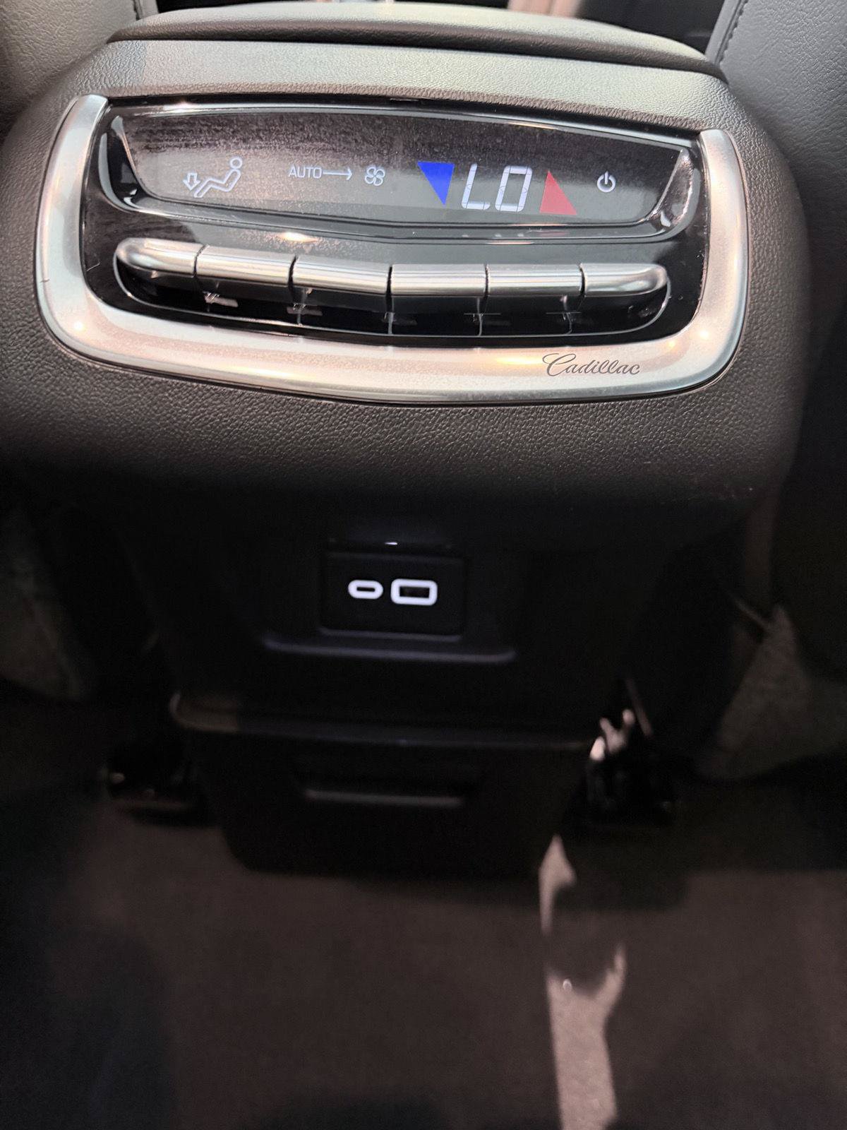 Used 2024 Cadillac XT6 Luxury w/ LPO, Floor Liner Package AWD/4WD image 42