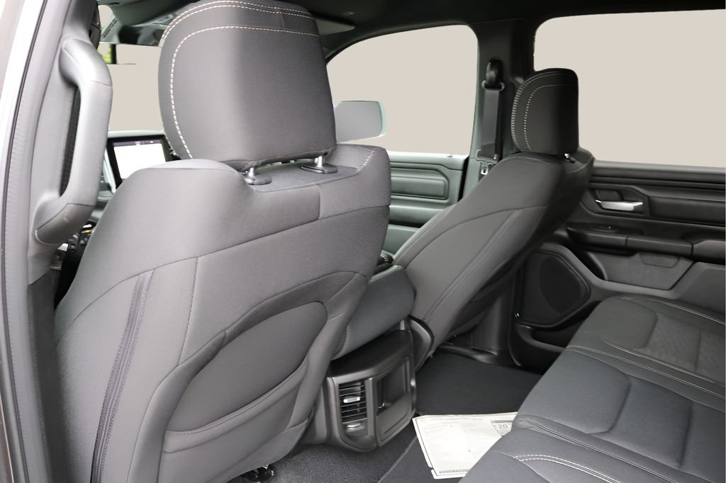 New 2026 RAM 1500 Express AWD/4WD image 15