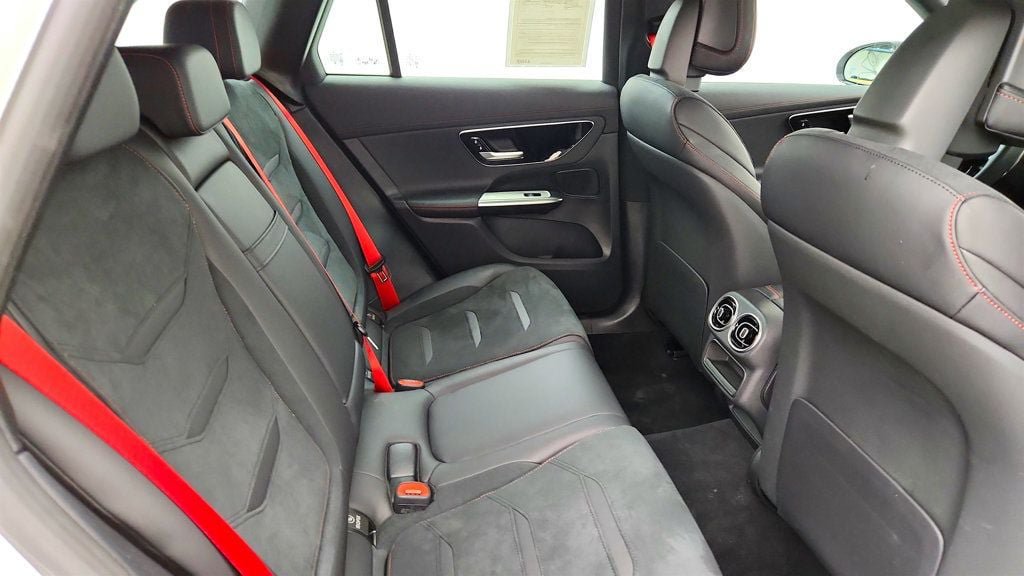 Used 2024 Mercedes-Benz GLC 43 AMG 4MATIC image 20