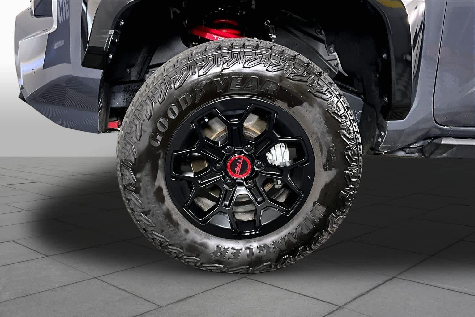 Used 2025 Toyota Tacoma TRD Pro AWD/4WD image 11