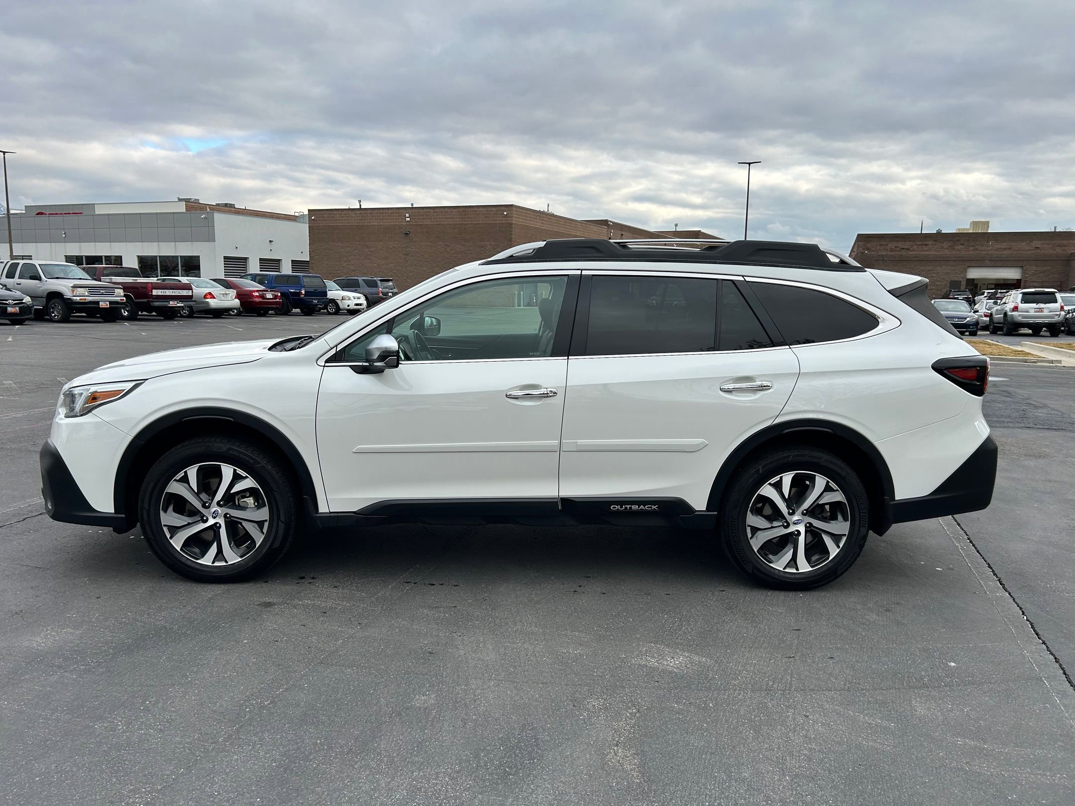 Used 2021 Subaru Outback Touring XT image 2