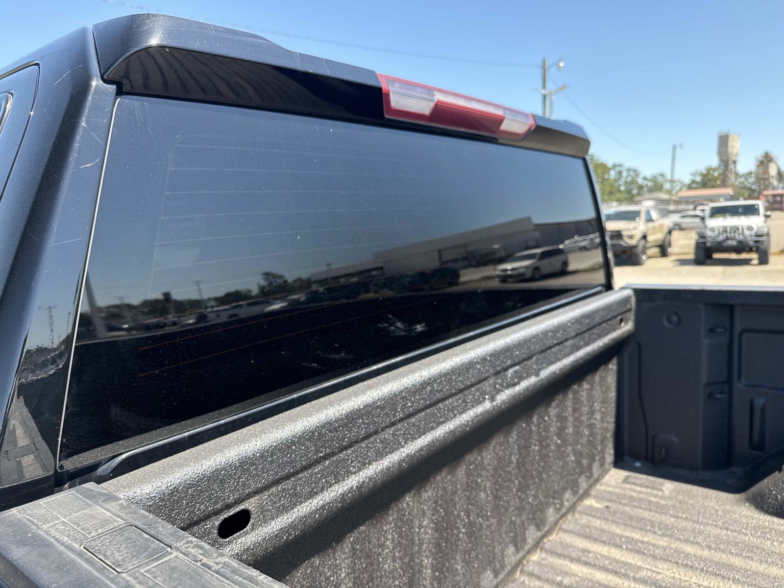 Used 2021 Chevrolet Silverado 1500 LT AWD/4WD image 12