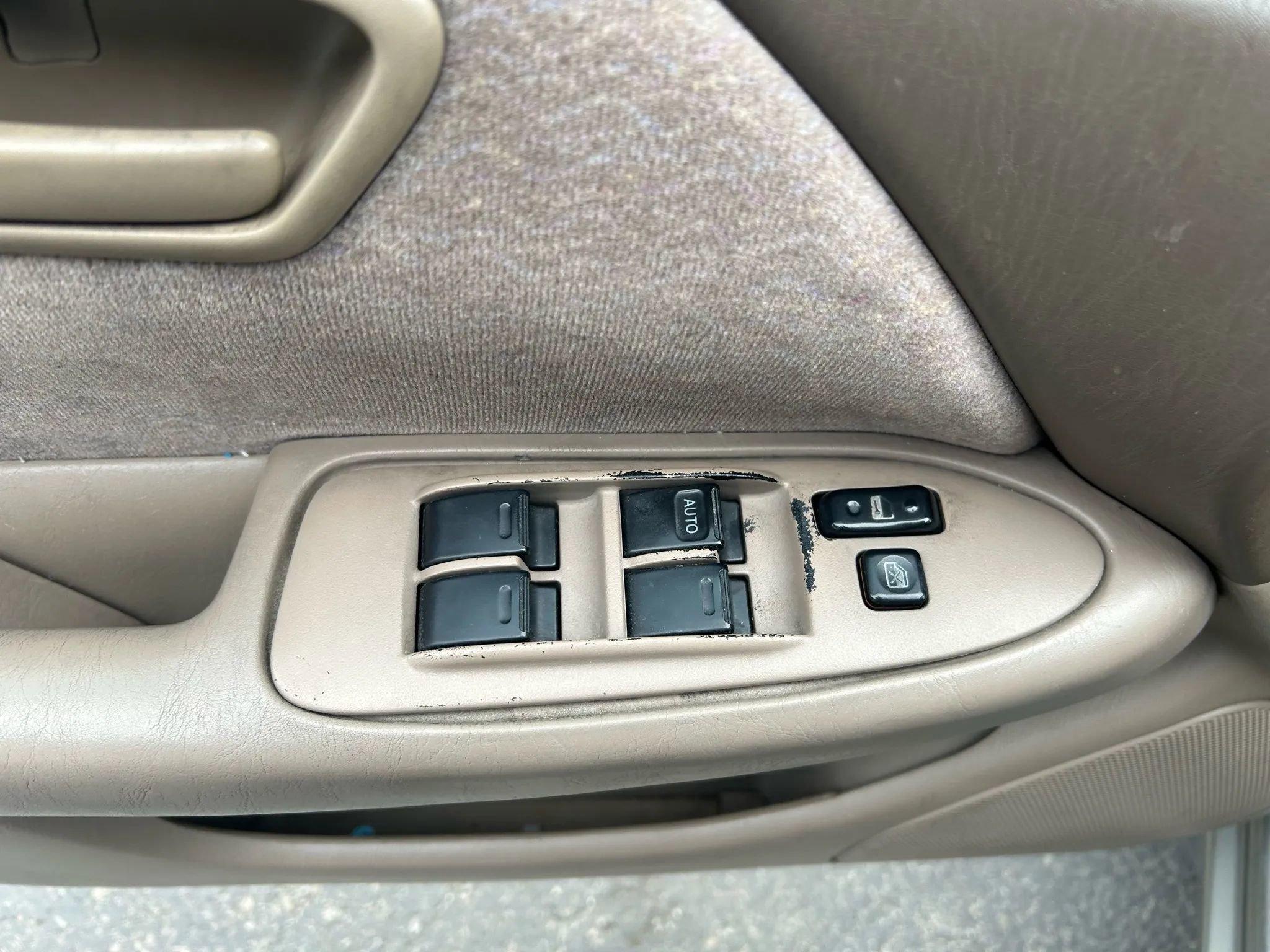 Used 1999 Toyota Camry LE image 10