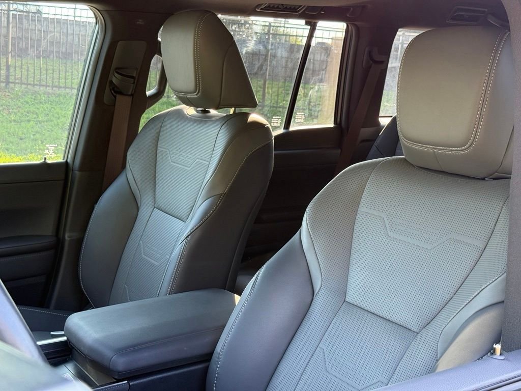 Used 2024 Lexus GX 550 AWD/4WD image 22