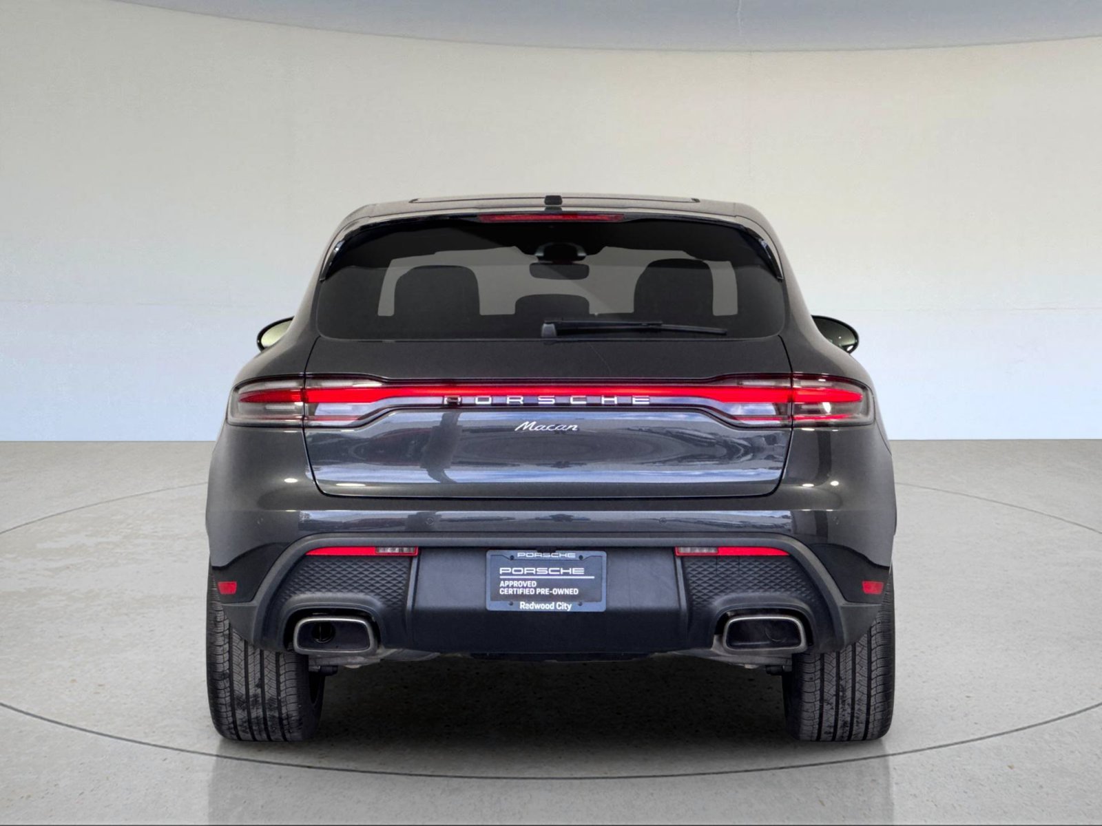 Certified 2026 Porsche Macan AWD/4WD image 7