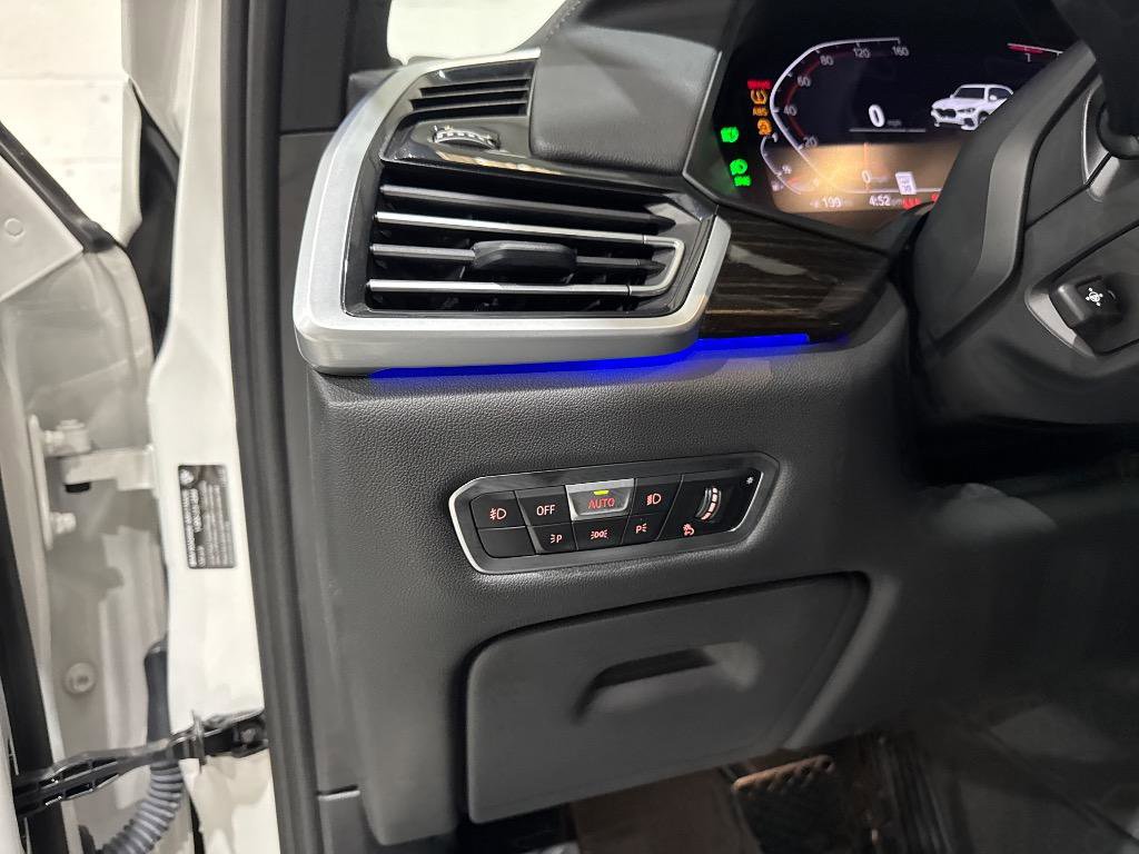 Used 2020 BMW X5 xDrive40i w/ Premium Package AWD/4WD image 27