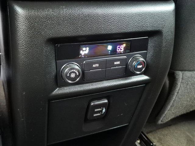 Used 2023 Chevrolet Traverse LT FWD image 16