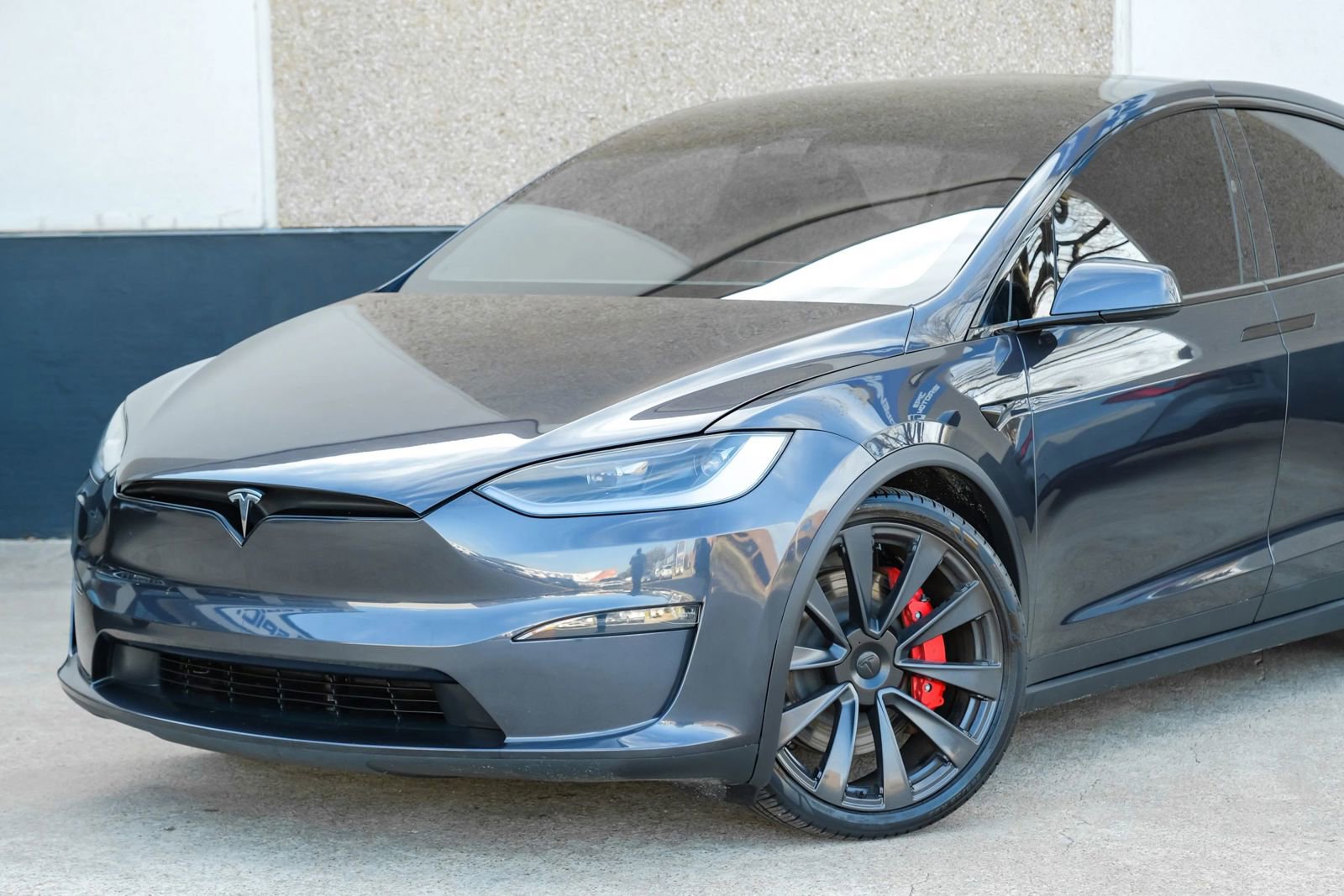 Used 2023 Tesla Model X Plaid image 3