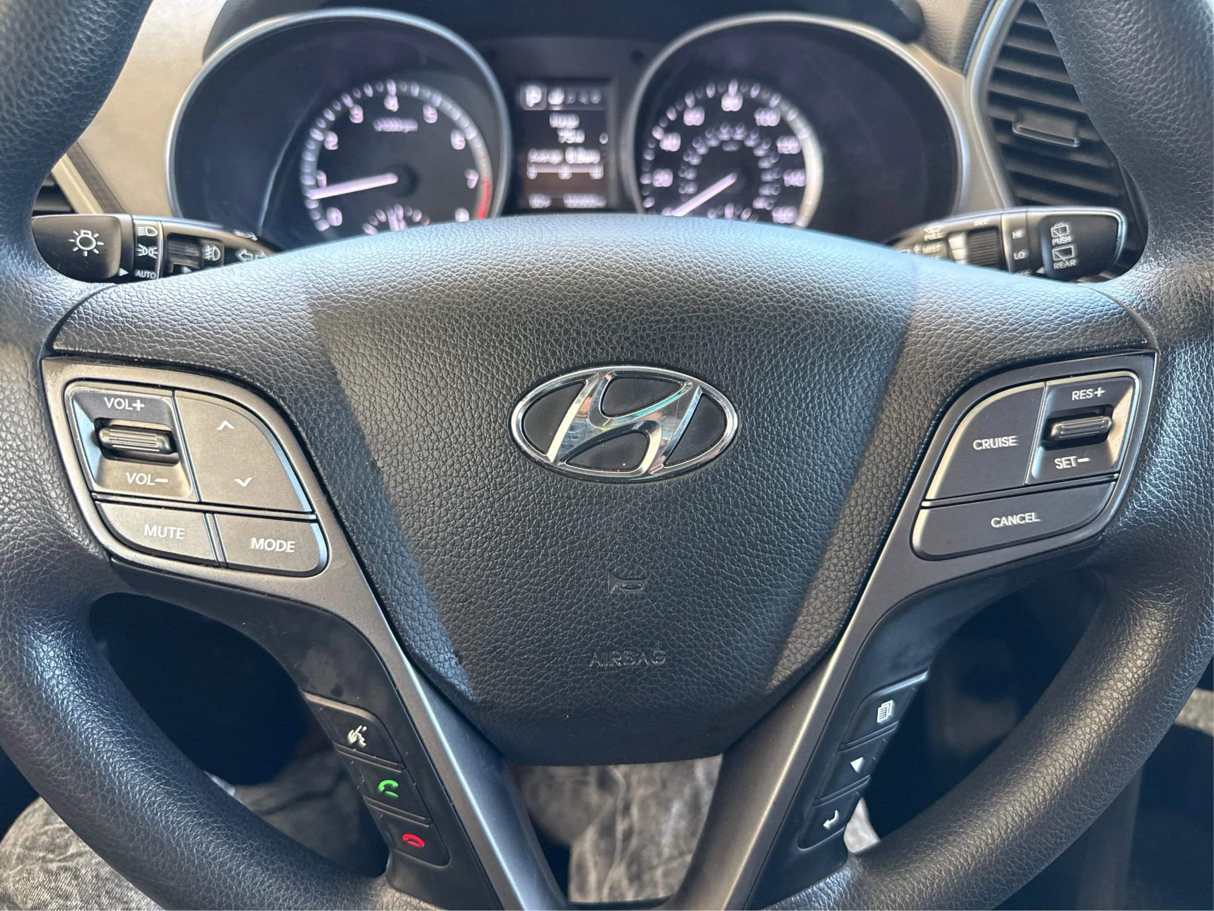 Used 2017 Hyundai Santa Fe Sport w/ 2.4L Value Package 06 AWD/4WD image 17
