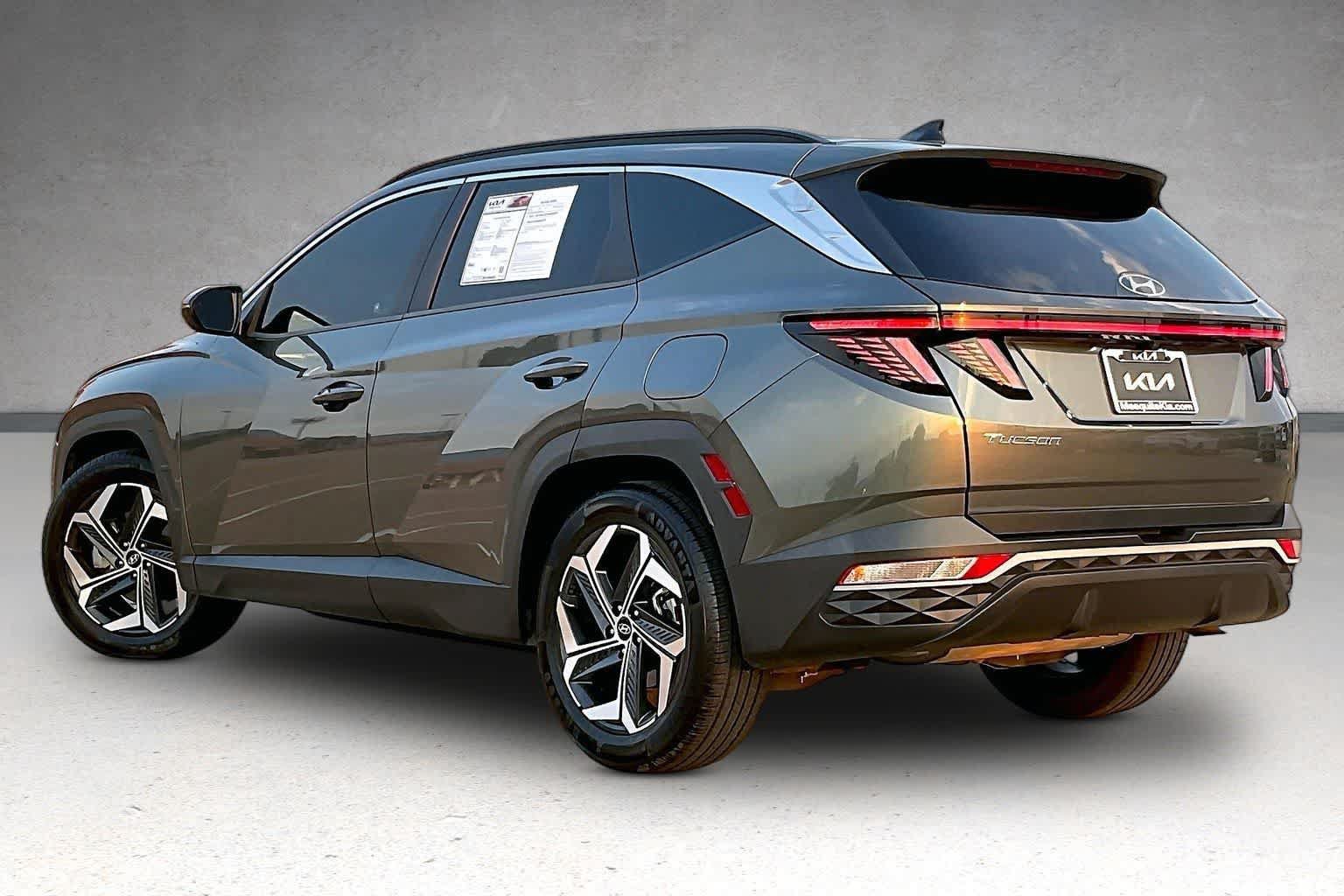 Used 2022 Hyundai Tucson SEL w/ Convenience + Premium Package FWD image 4
