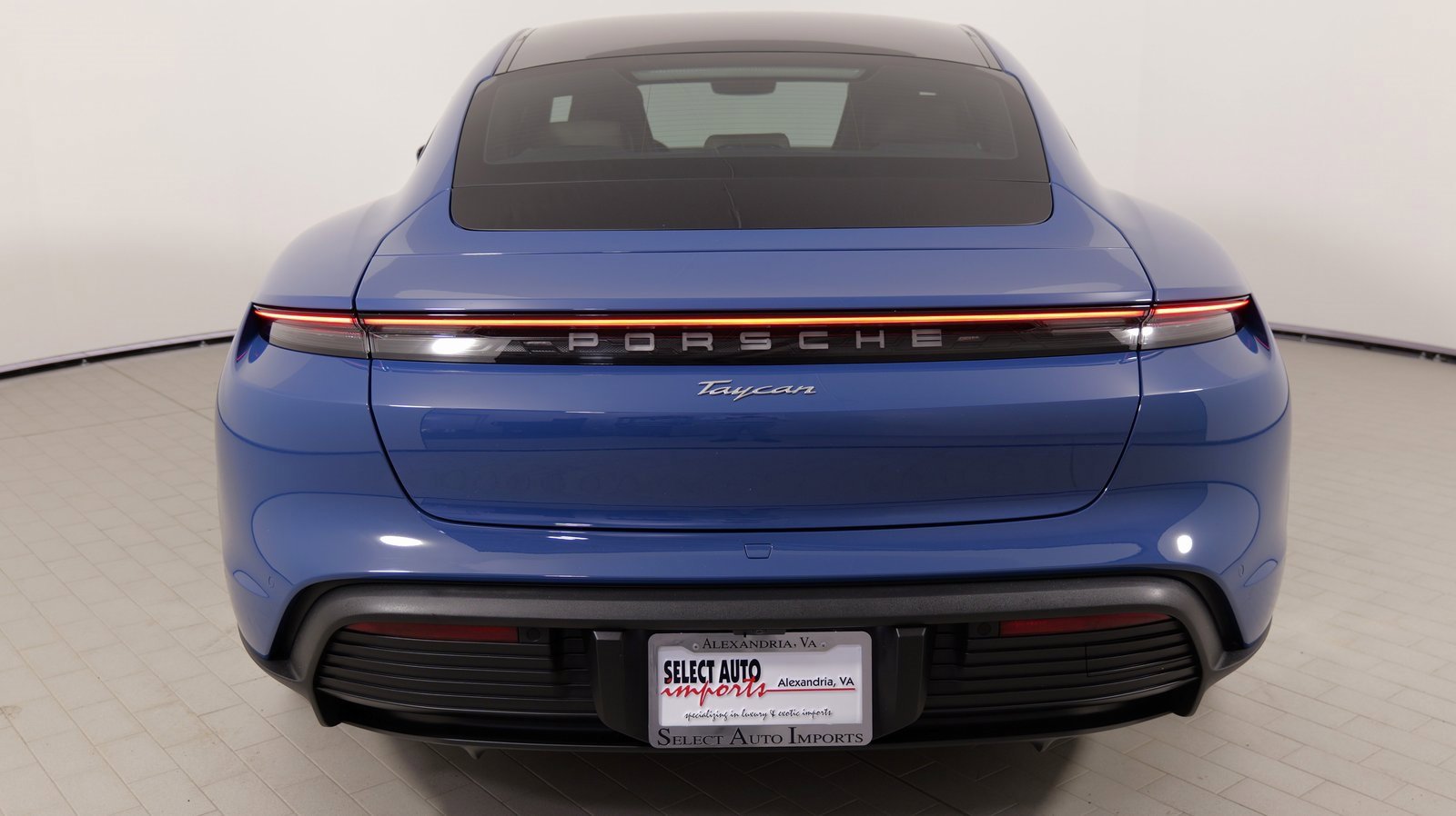 Used 2023 Porsche Taycan image 12