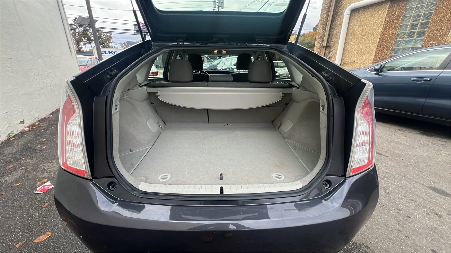 Used 2014 Toyota Prius One image 10