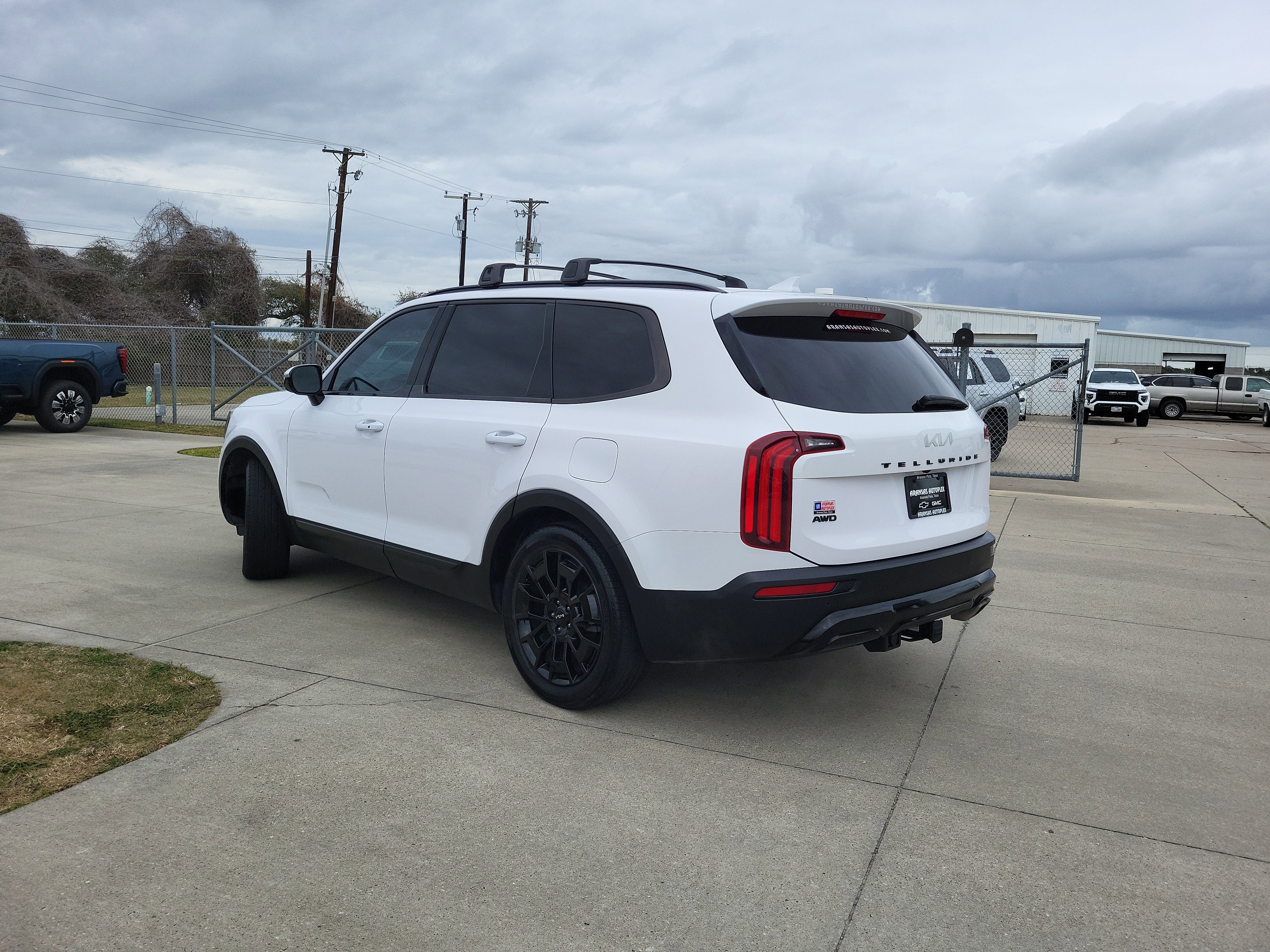 Used 2022 Kia Telluride SX w/ SX Prestige Package image 7