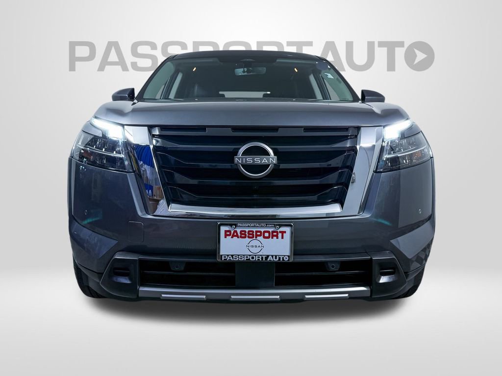 Certified 2023 Nissan Pathfinder SL image 3