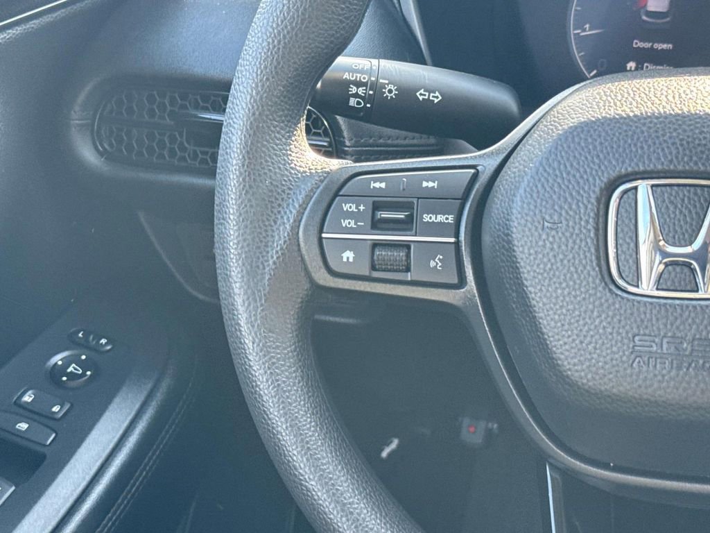 Used 2025 Honda HR-V LX image 13