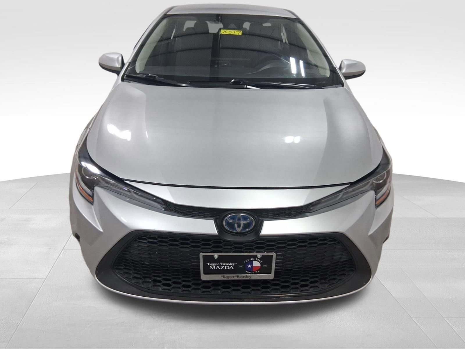 Used 2020 Toyota Corolla LE image 2