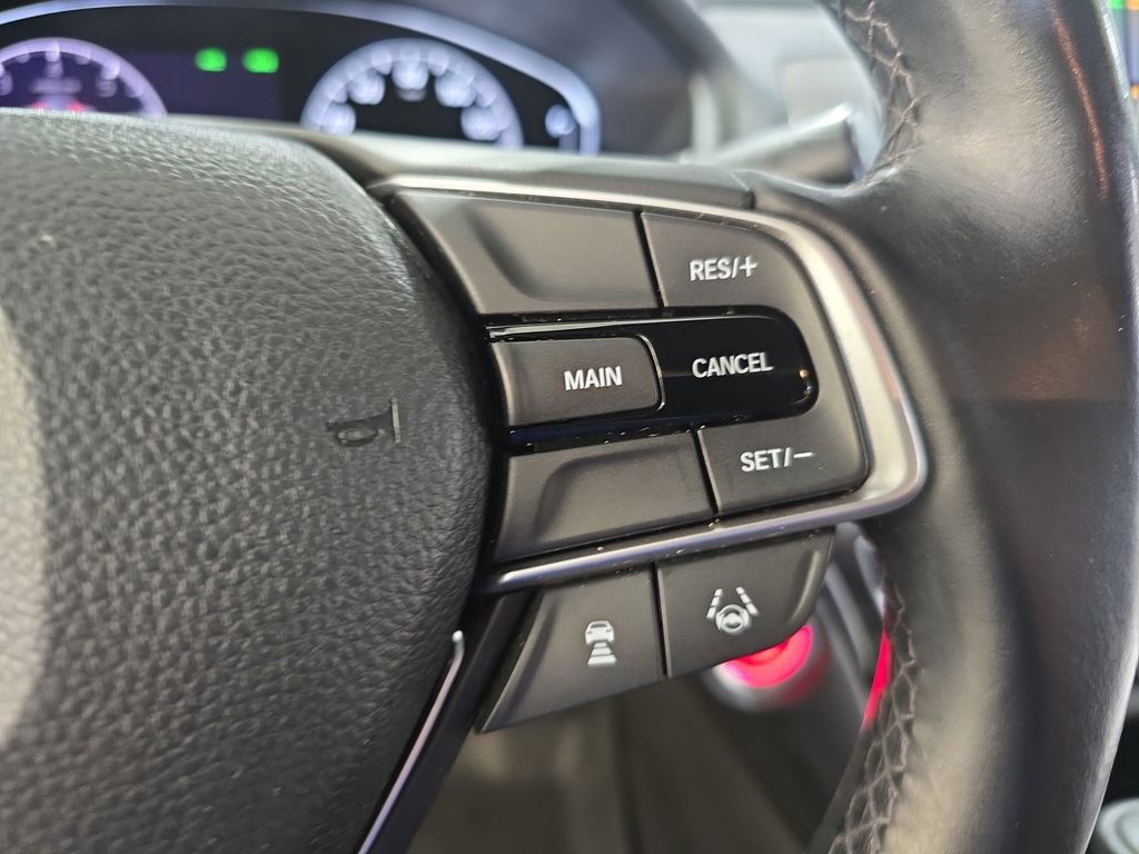 Used 2018 Honda Accord Sport image 17