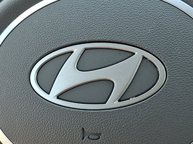 Certified 2026 Hyundai Elantra Sport FWD image 30
