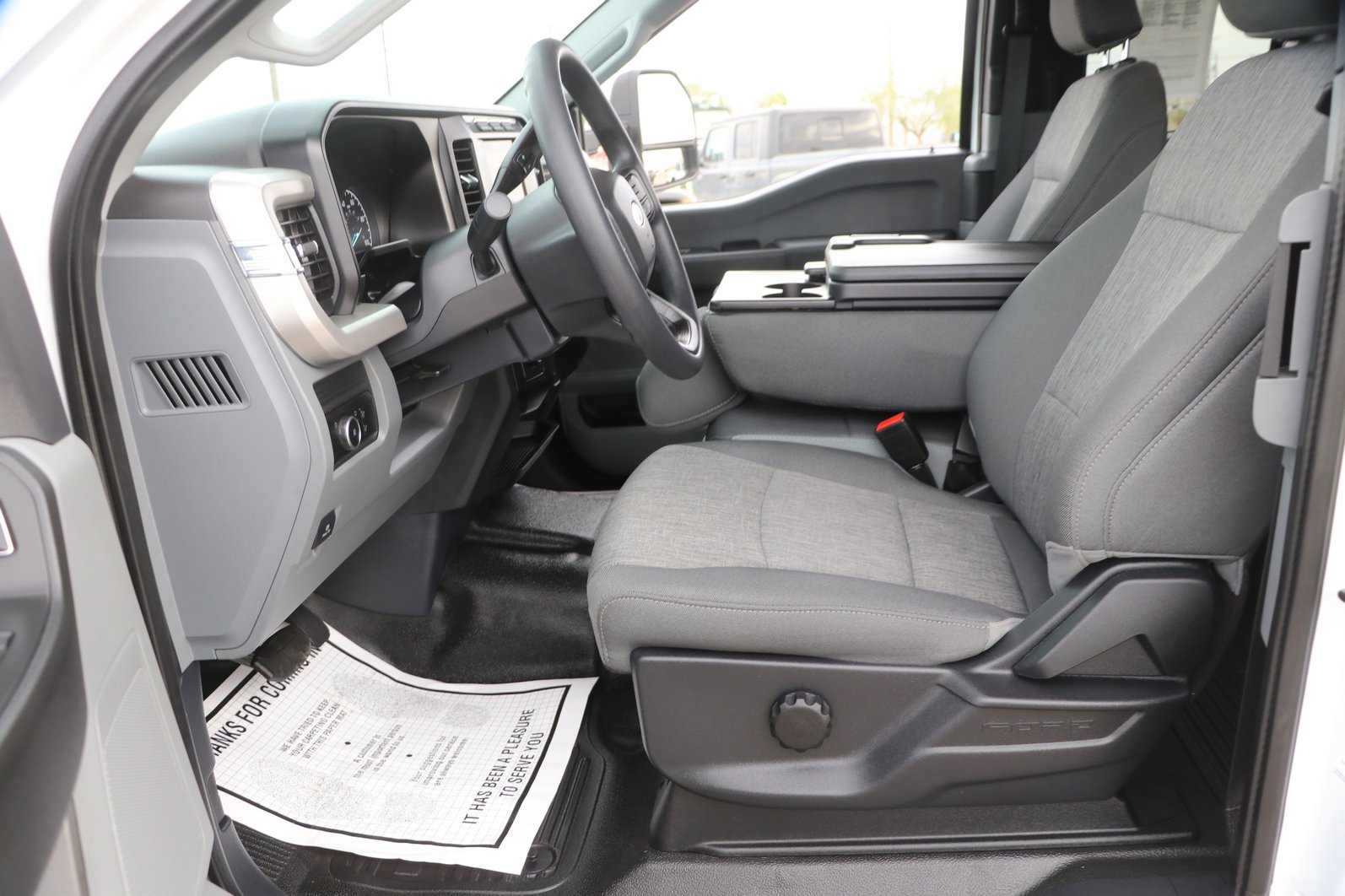 Used 2023 Ford F550 2WD SuperCab Super Duty image 13