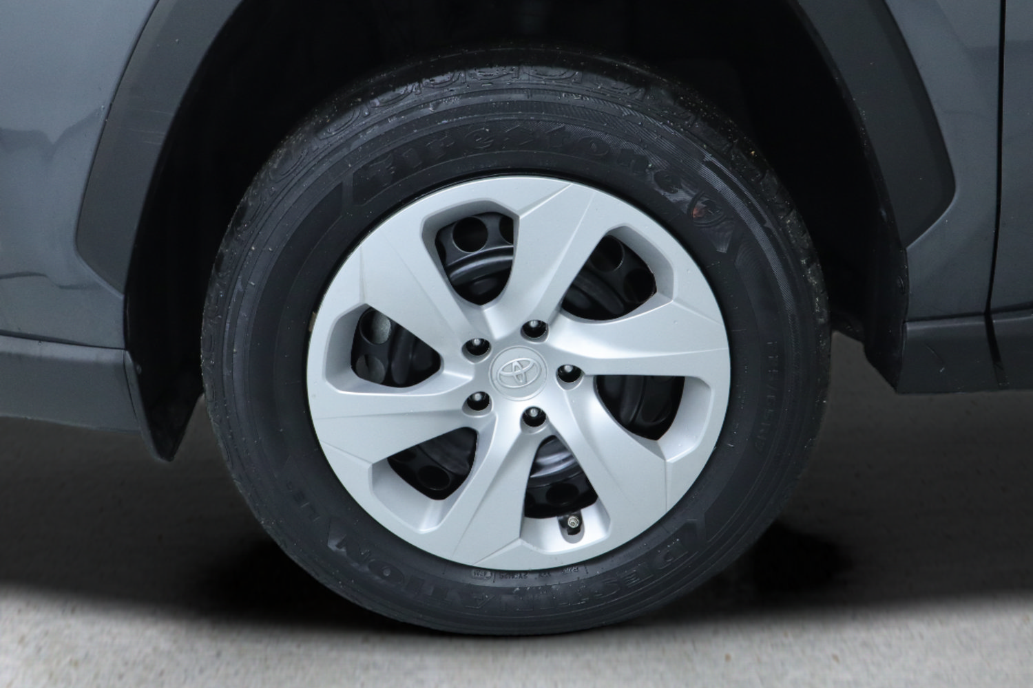 Used 2024 Toyota RAV4 LE AWD/4WD image 9