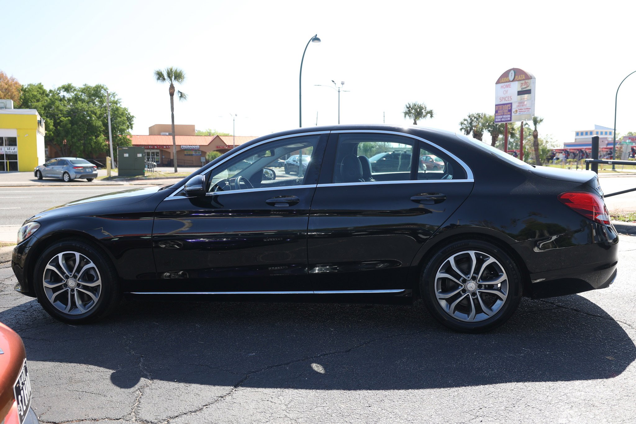 Used 2016 Mercedes-Benz C 300 Sedan image 4
