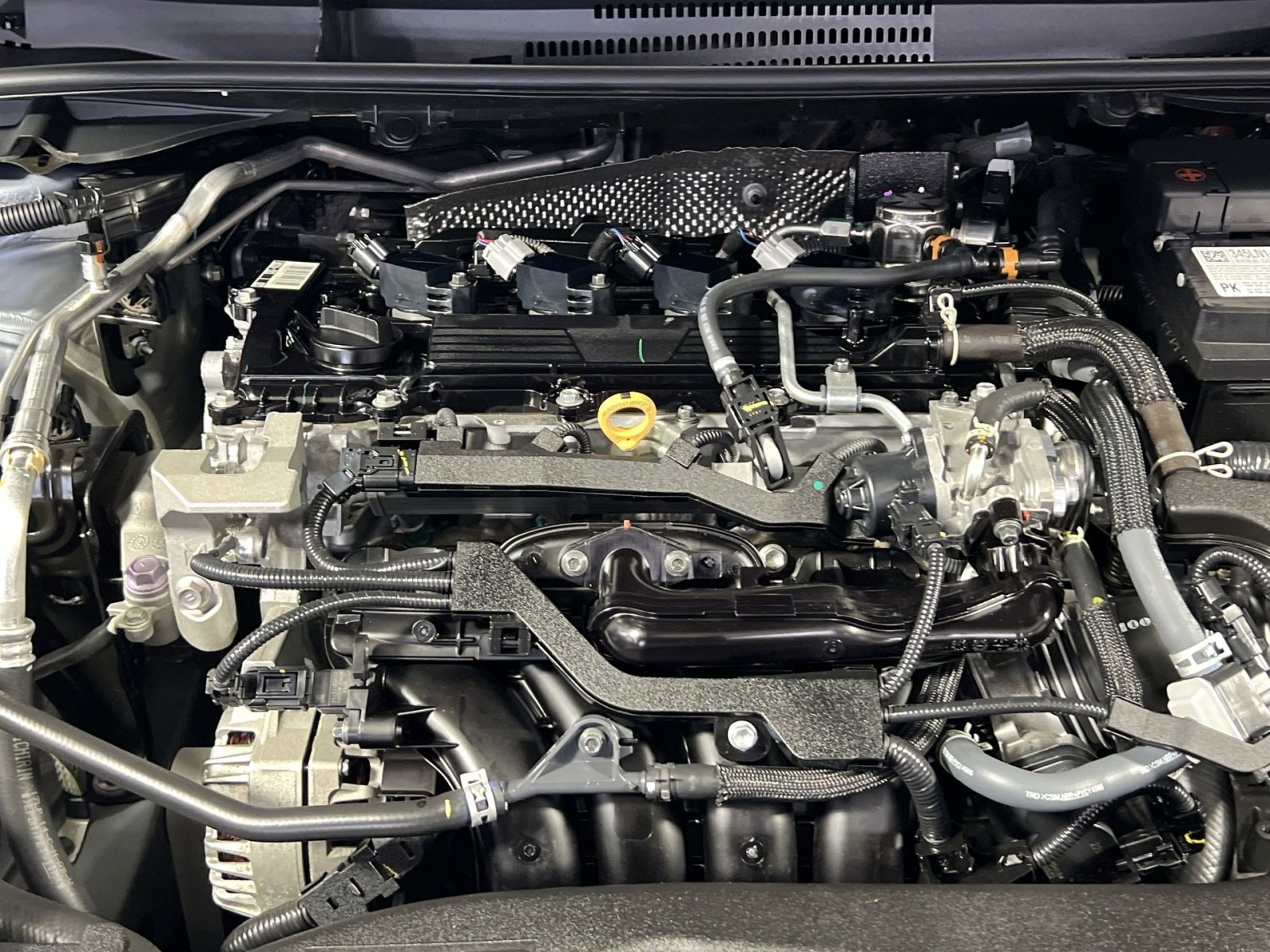 Used 2025 Toyota Corolla LE w/ LE Premium Package FWD image 30