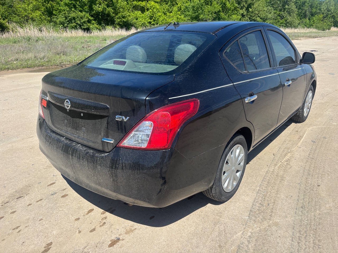 Used 2012 Nissan Versa SV w/ Convenience Pkg FWD image 6