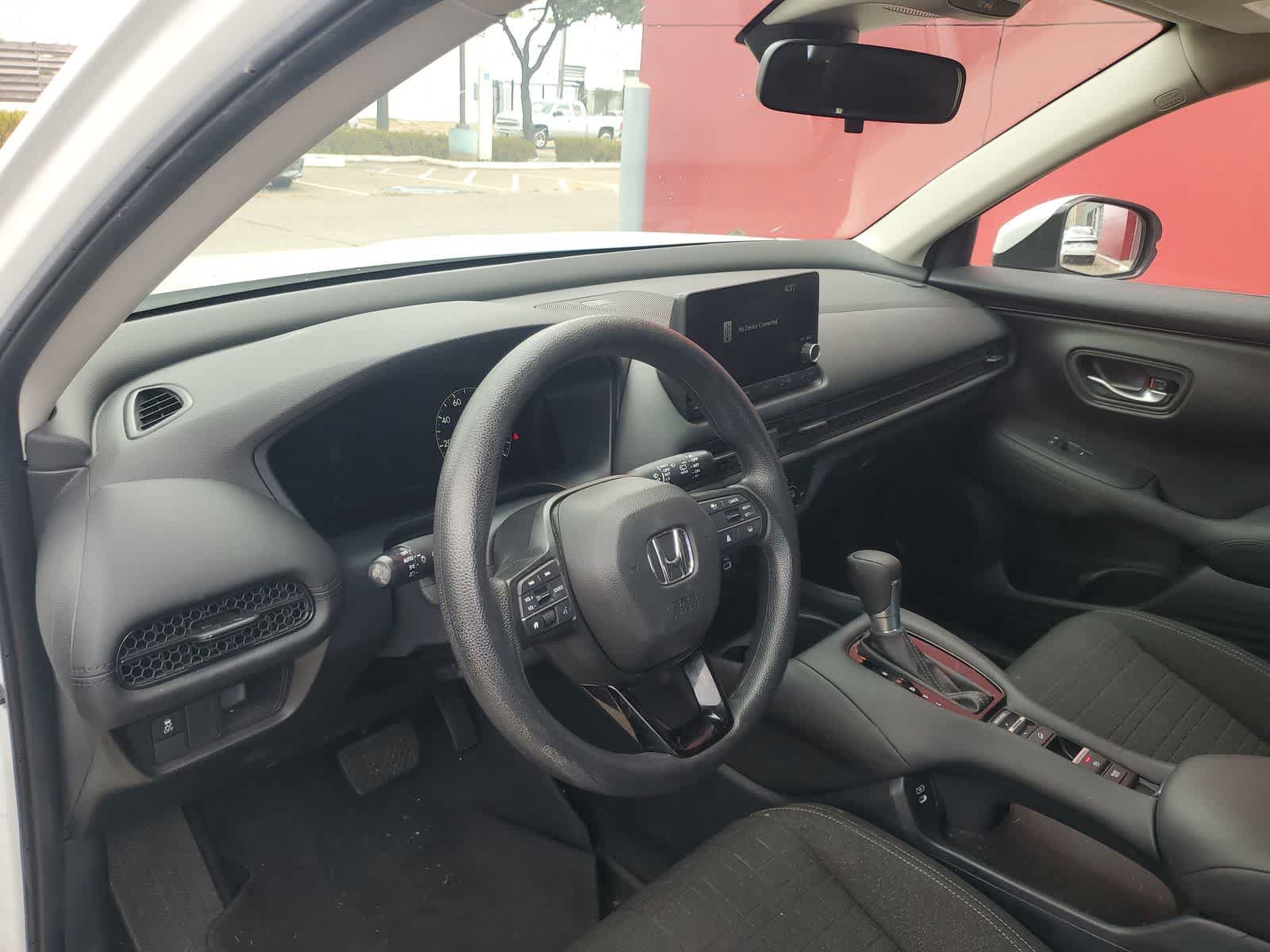 Used 2024 Honda HR-V LX image 2