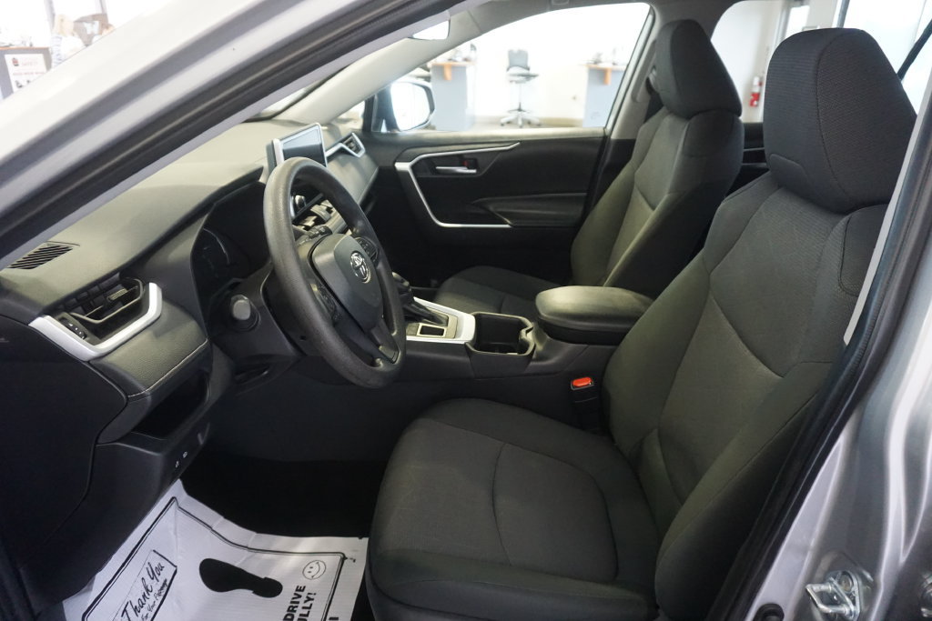 Certified 2025 Toyota RAV4 XLE AWD/4WD image 18