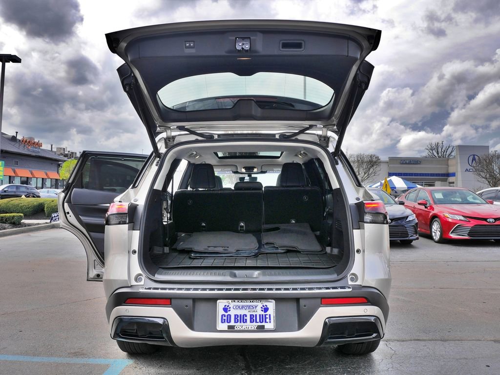 Used 2024 INFINITI QX60 Luxe w/ Vision Package image 16