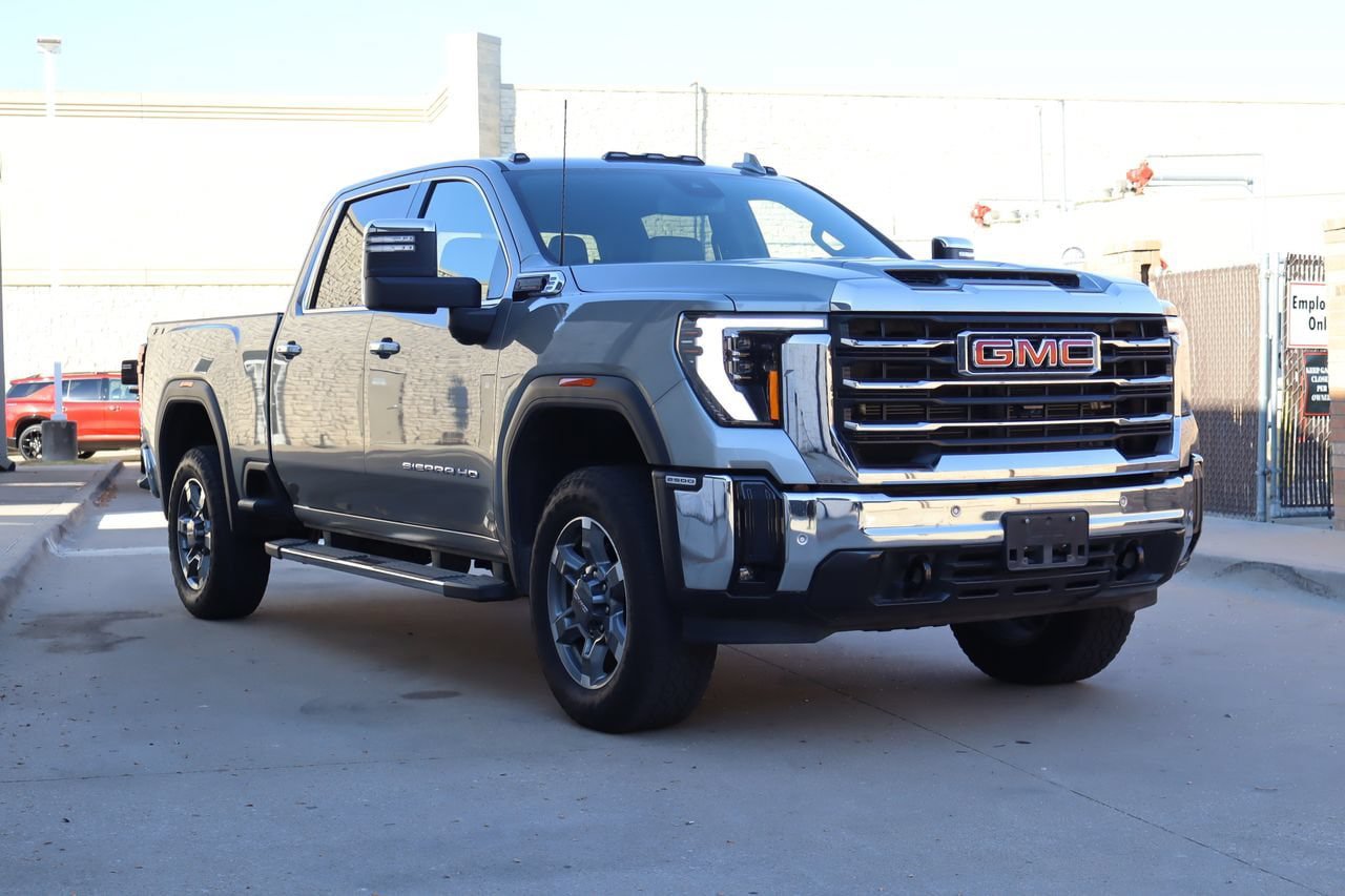 Used 2025 GMC Sierra 2500 SLT w/ Texas SLT Premium Package AWD/4WD image 2