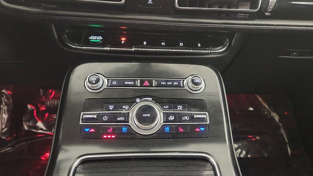 Used 2022 Lincoln Nautilus Reserve w/ Luxury Package image 17