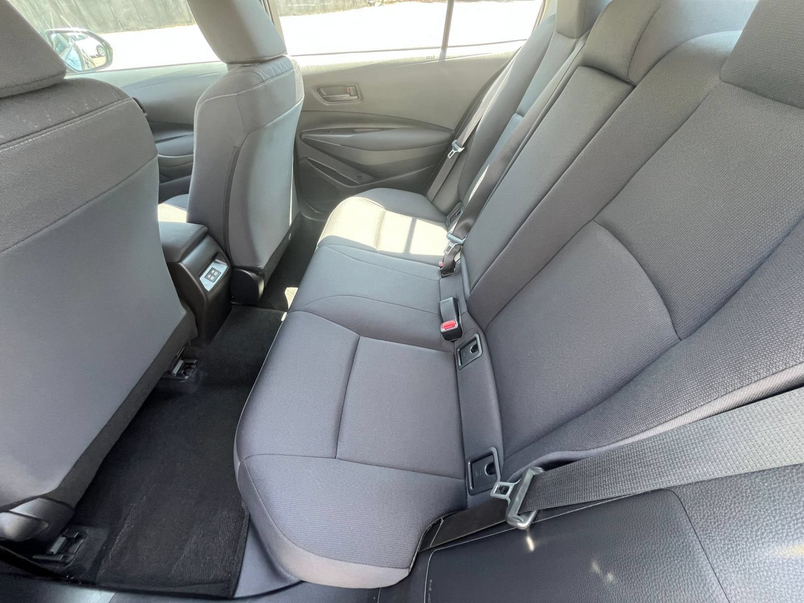 Used 2025 Toyota Corolla LE FWD image 25