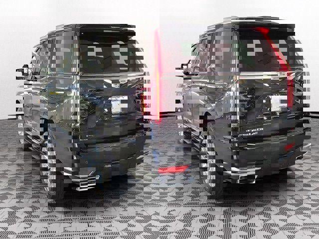 Certified 2021 Cadillac Escalade Premium Luxury RWD image 4