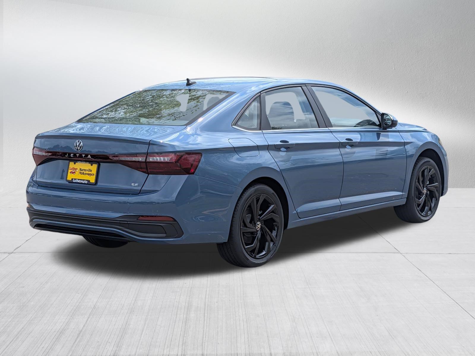New 2026 Volkswagen Jetta SE FWD image 4