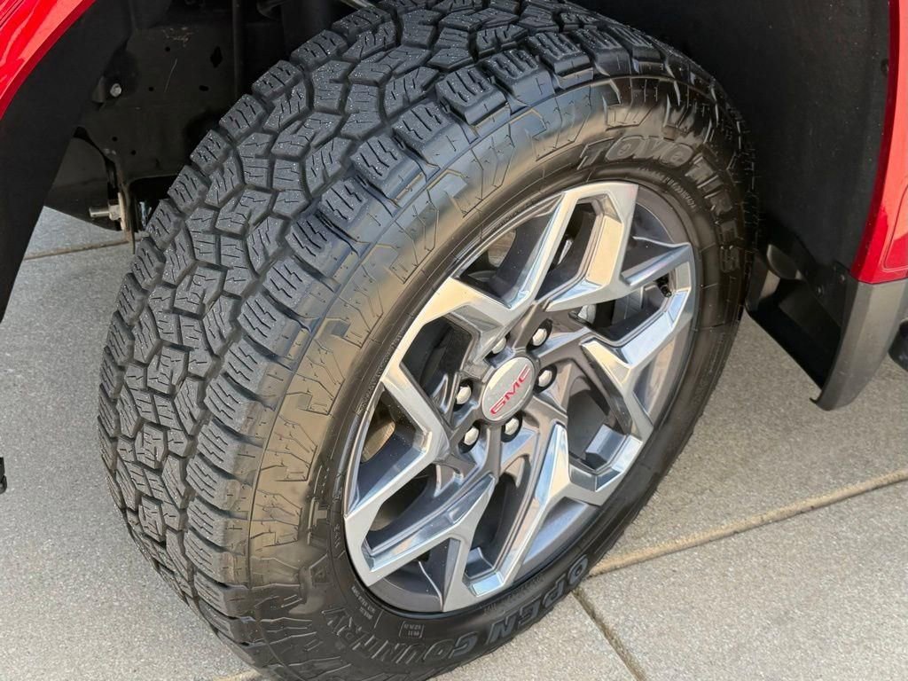 Used 2025 GMC Sierra 1500 SLT w/ SLT Premium Package image 9