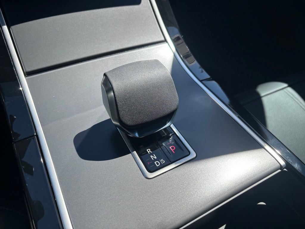 New 2026 Land Rover Range Rover Velar S AWD/4WD image 9