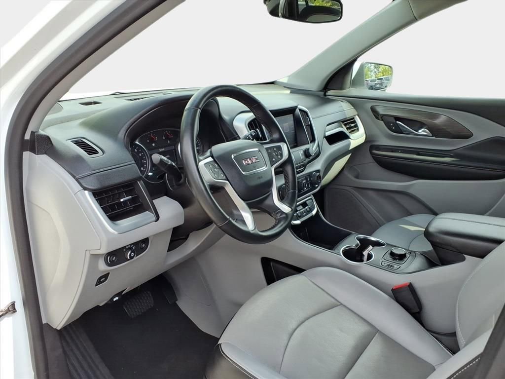 Used 2024 GMC Terrain SLT image 10
