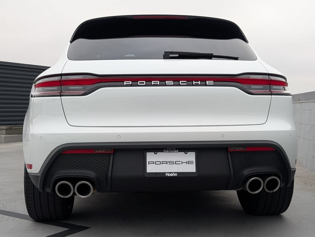 Certified 2024 Porsche Macan AWD/4WD image 11