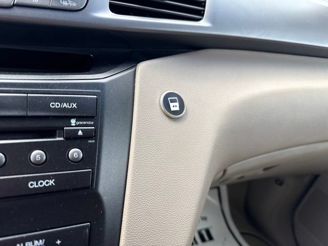 Used 2011 Honda Odyssey EX image 15