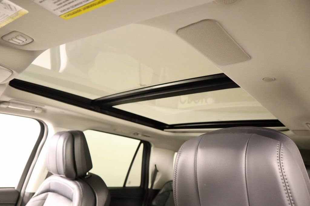 New 2025 Lincoln Navigator Reserve image 16