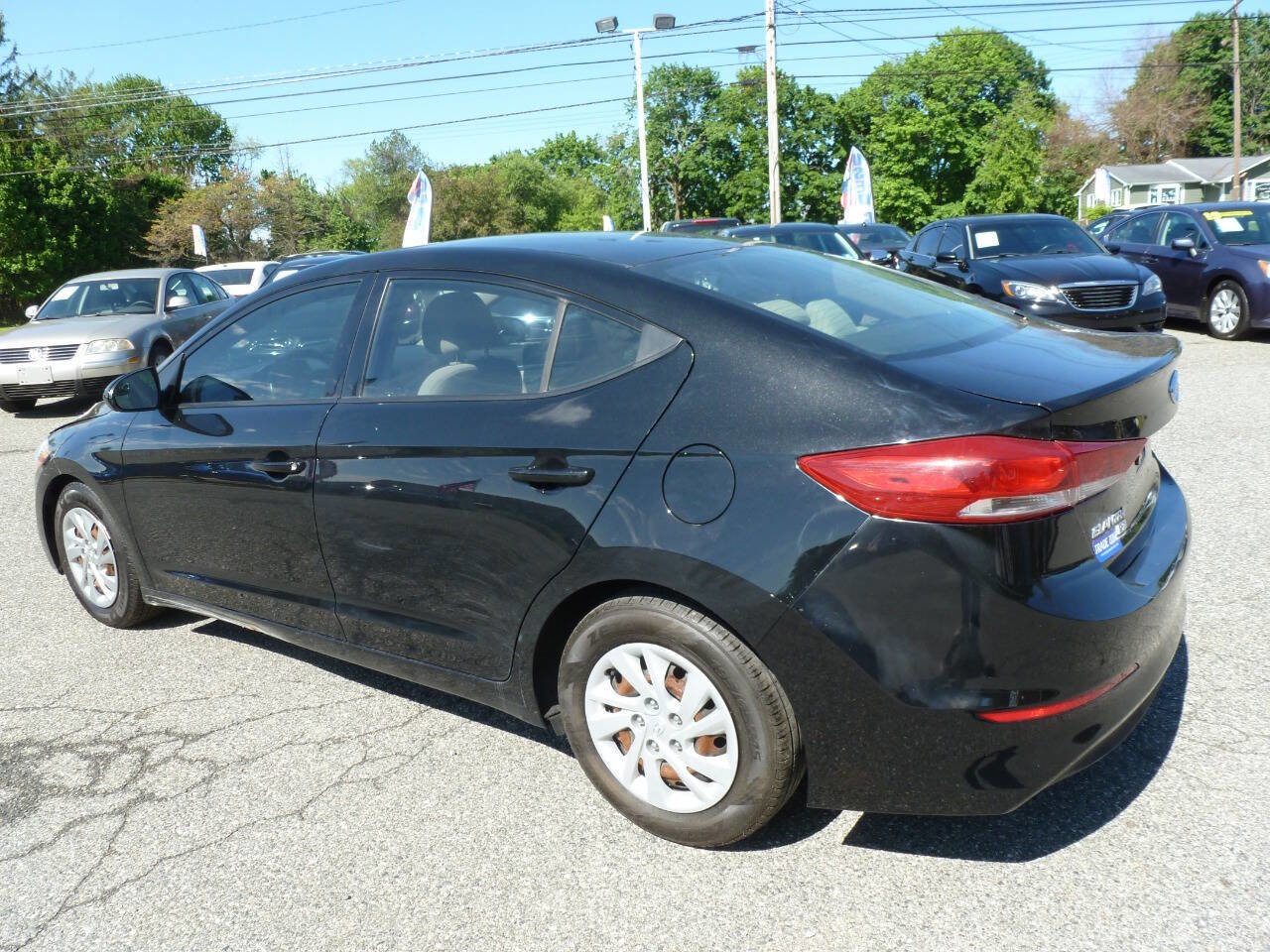 Used 2018 Hyundai Elantra SE FWD image 9