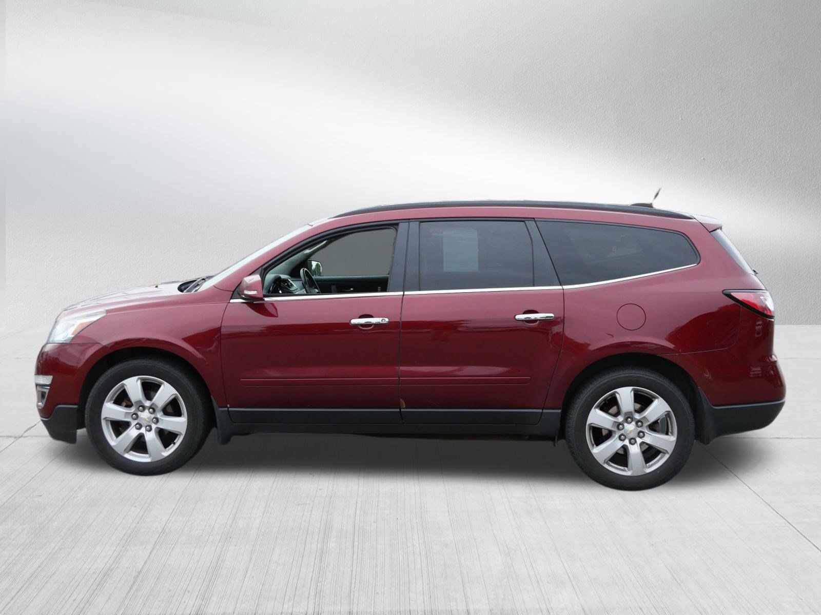 Certified 2017 Chevrolet Traverse LT w/ True North Edition AWD/4WD image 4