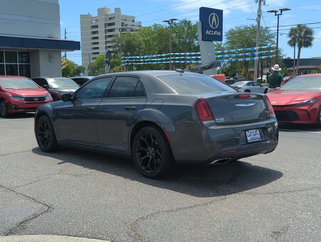 Used 2019 Chrysler 300 S RWD image 6