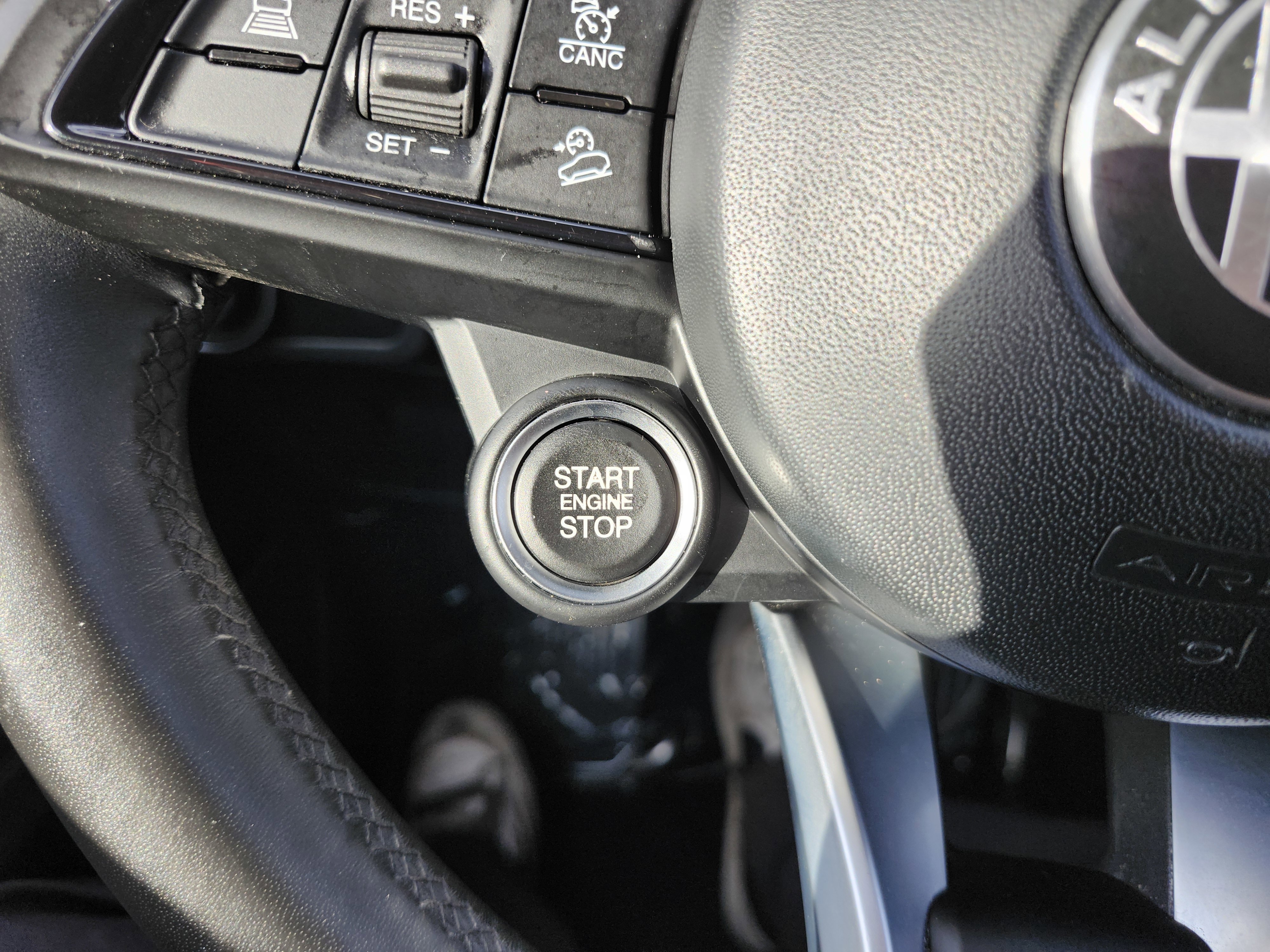 Used 2023 Alfa Romeo Stelvio Ti AWD/4WD image 14
