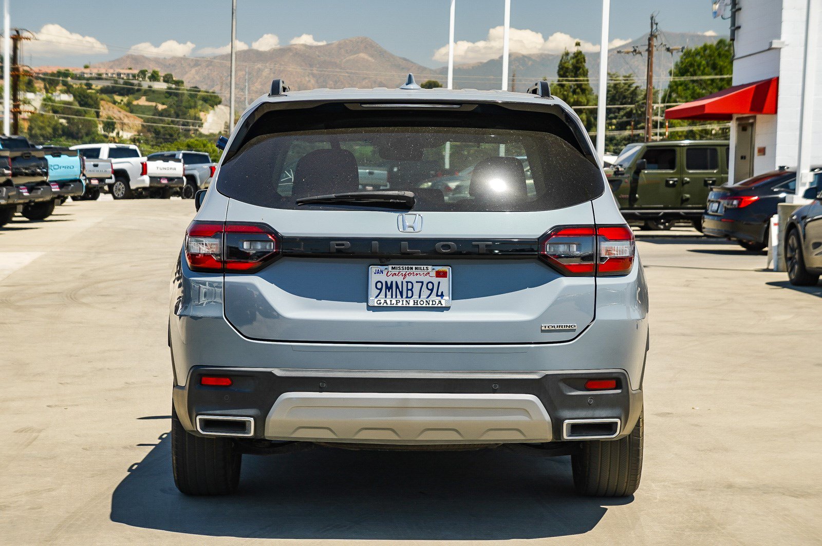 Used 2024 Honda Pilot Touring image 6
