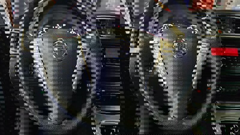 Used 2015 Nissan Sentra S image 14