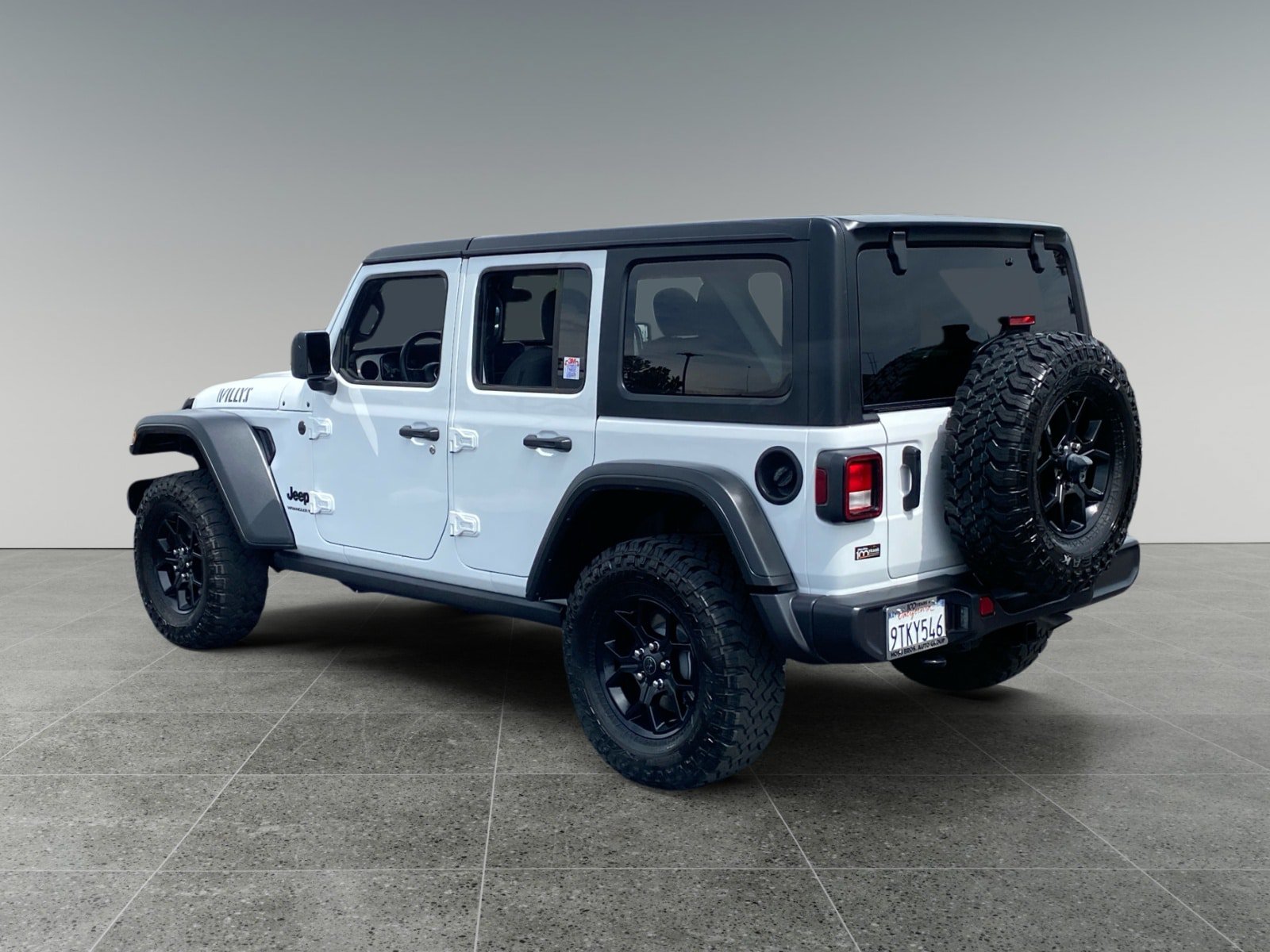 Used 2025 Jeep Wrangler Unlimited Sport AWD/4WD image 3